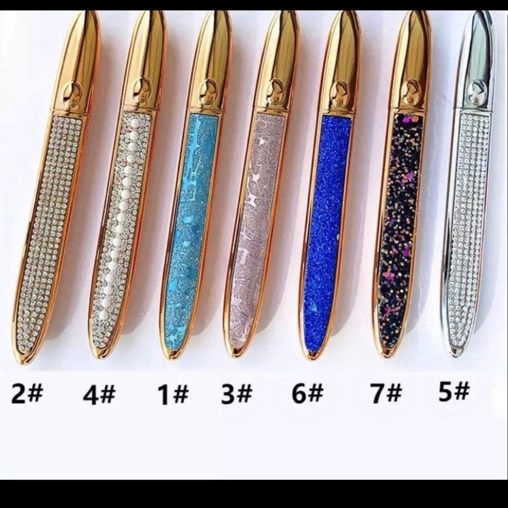 EYELINER GLUE PEN